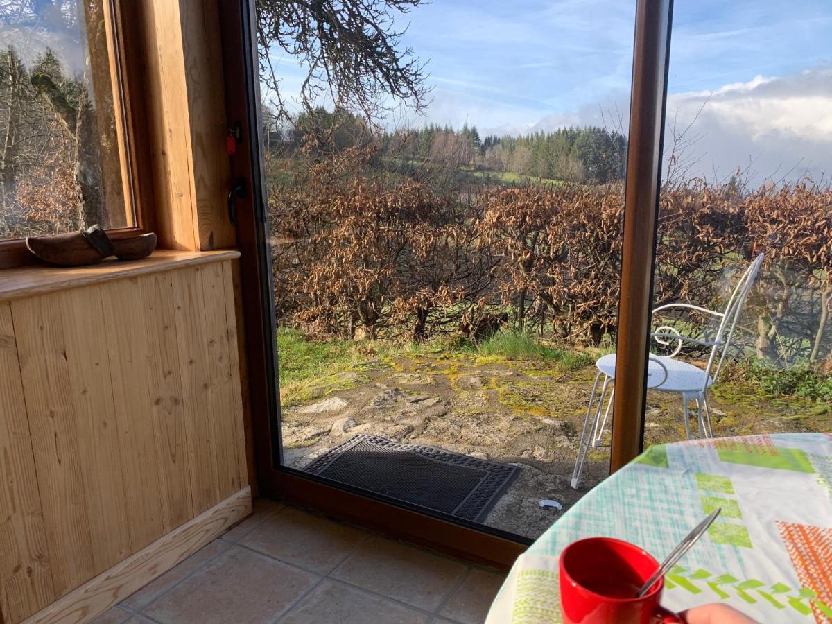 Gite " Oree Des Bois" Vertolaye Exterior foto